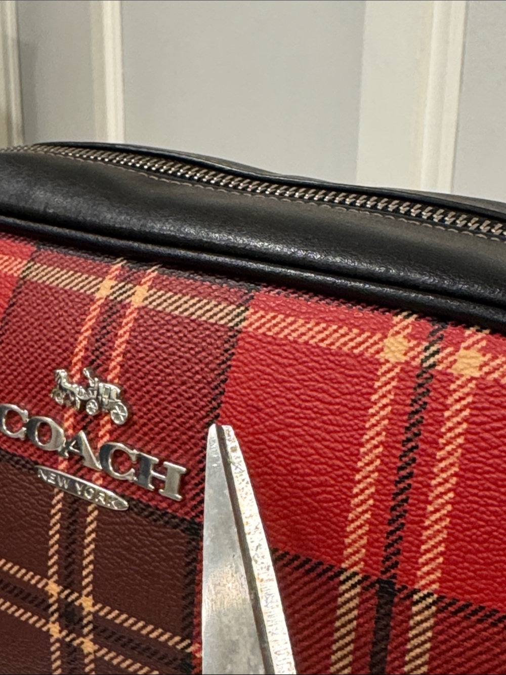 Coach Bag Jaime Camera Crossbody Black Red Tartan Plaid Bag - Picture 16 of 17